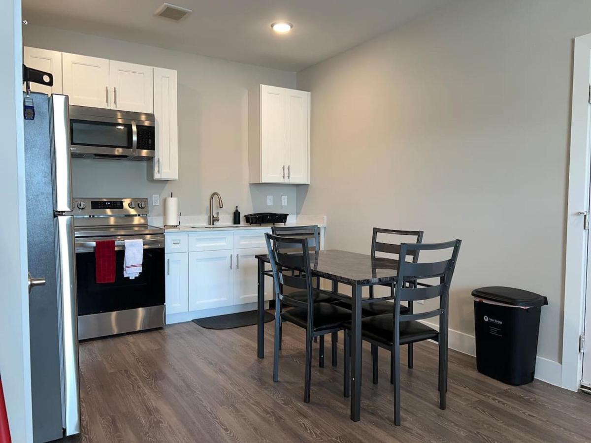 Welcome To Our Spacious 2-Bedroom 2-Bathroom Located In The City Of Houston, Texas! エクステリア 写真