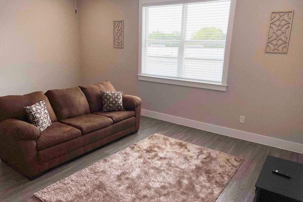 Welcome To Our Spacious 2-Bedroom 2-Bathroom Located In The City Of Houston, Texas! エクステリア 写真